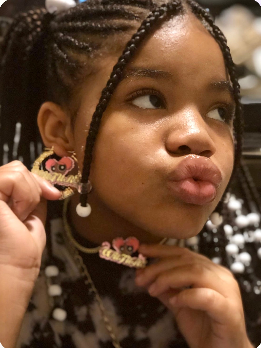 2 pieces Character Set